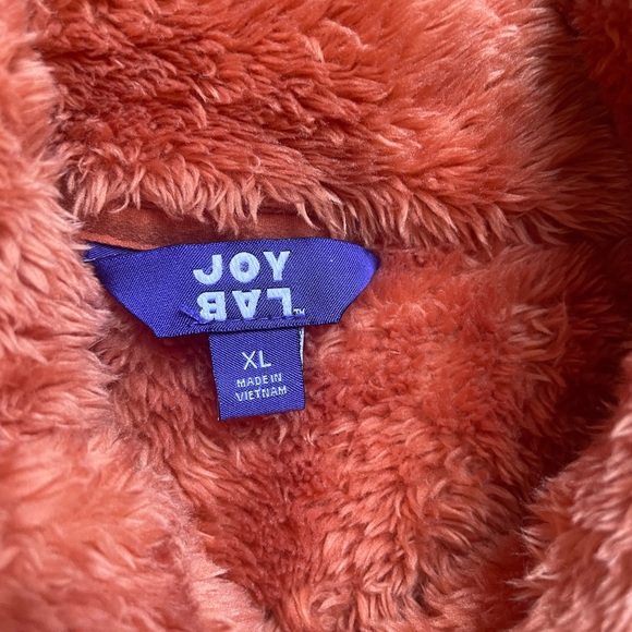 JoyLab fuzzy jacket - Picture 3 of 9